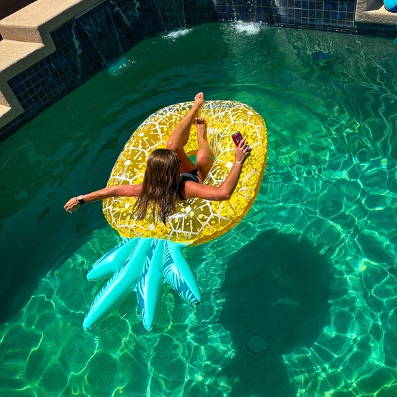 Meet your Posher, Melissa - Picture 9 of 16